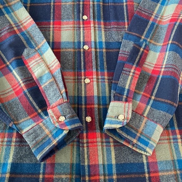 Pendleton Vintage Plaid Long Sleeve Button Down Shirt Pure Virgin Wool Made USA - Picture 15 of 16